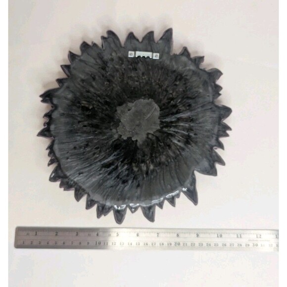 Resin Sunflower Wall Decor - Purple - Picture 2 of 3